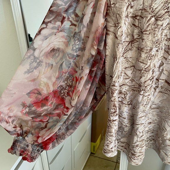 Anthropologie | meadow rue crushed velvet pink floral sleeves blouse 🌸 - Picture 7 of 9